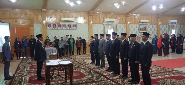 Pj Bupati Resmi Lantik Hudri sebagai Bakesbangpol Sarolangun
