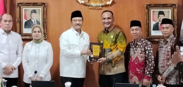 Dialog bersama Kemensos RI, Bupati Hurmin Rencanakan Membangun Sekolah Rakyat di Sarolangun
