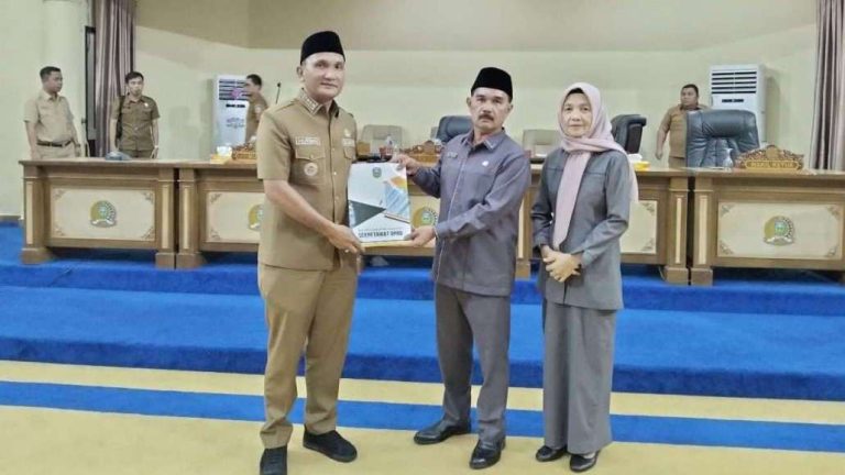 DPRD Sarolangun Gelar Paripurna Tingkat I Tahap III Tentang Tanggung dan Jawab Eksekutif terhadap Pandangan Umum Fraksi