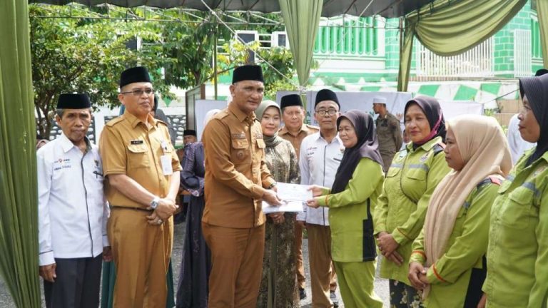 Bupati Hurmin Resmikan Gerai Z Ifthar Ramadhan di Depan Masjid Al-Falah Sarolangun